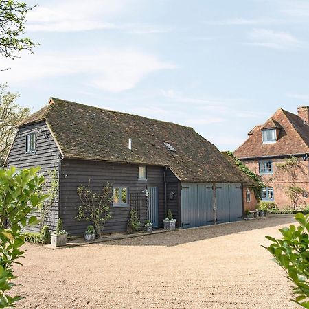 Вилла Woolhouse Barn Hunton  Экстерьер фото