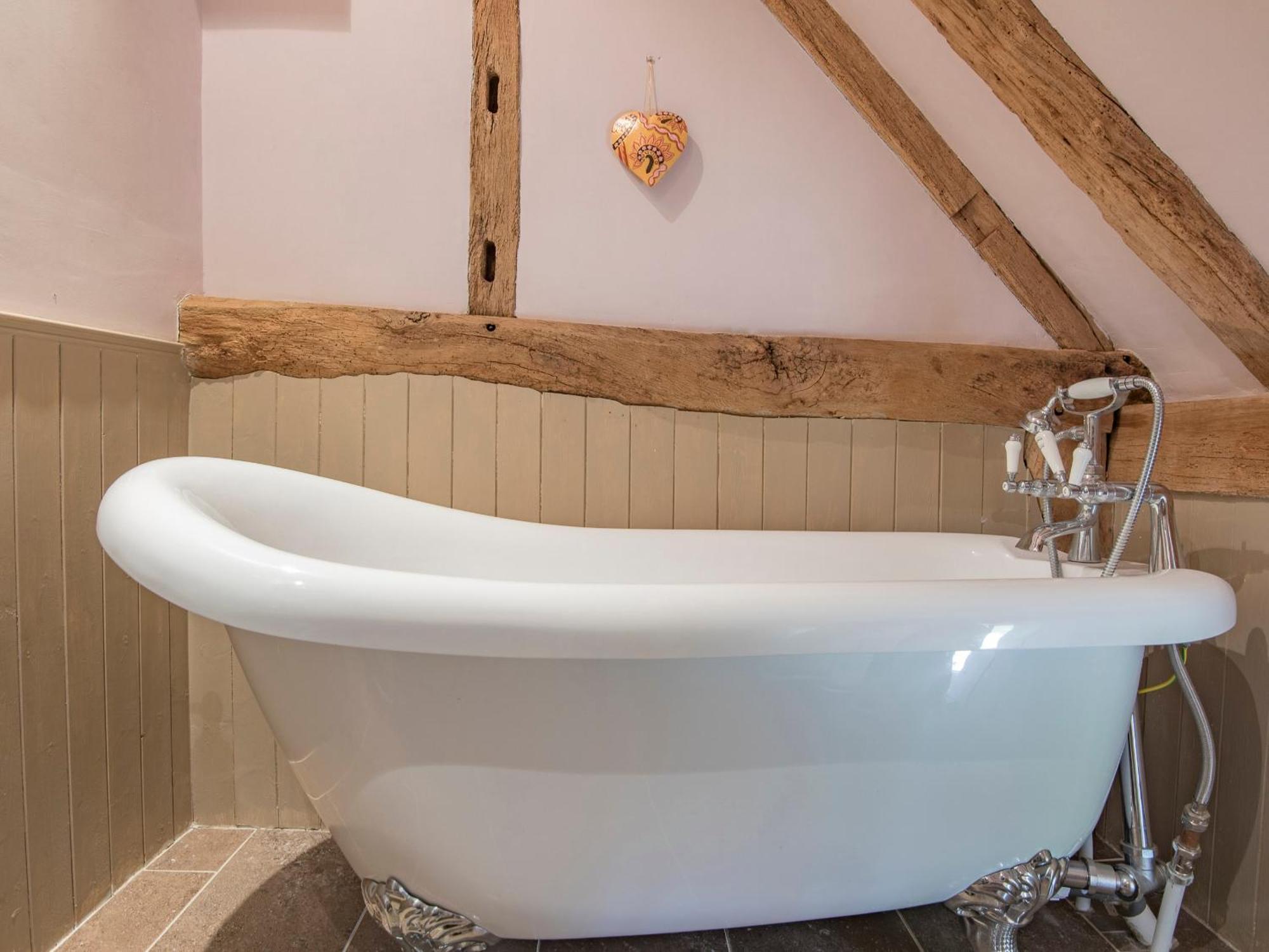 Вилла Woolhouse Barn Hunton  Экстерьер фото