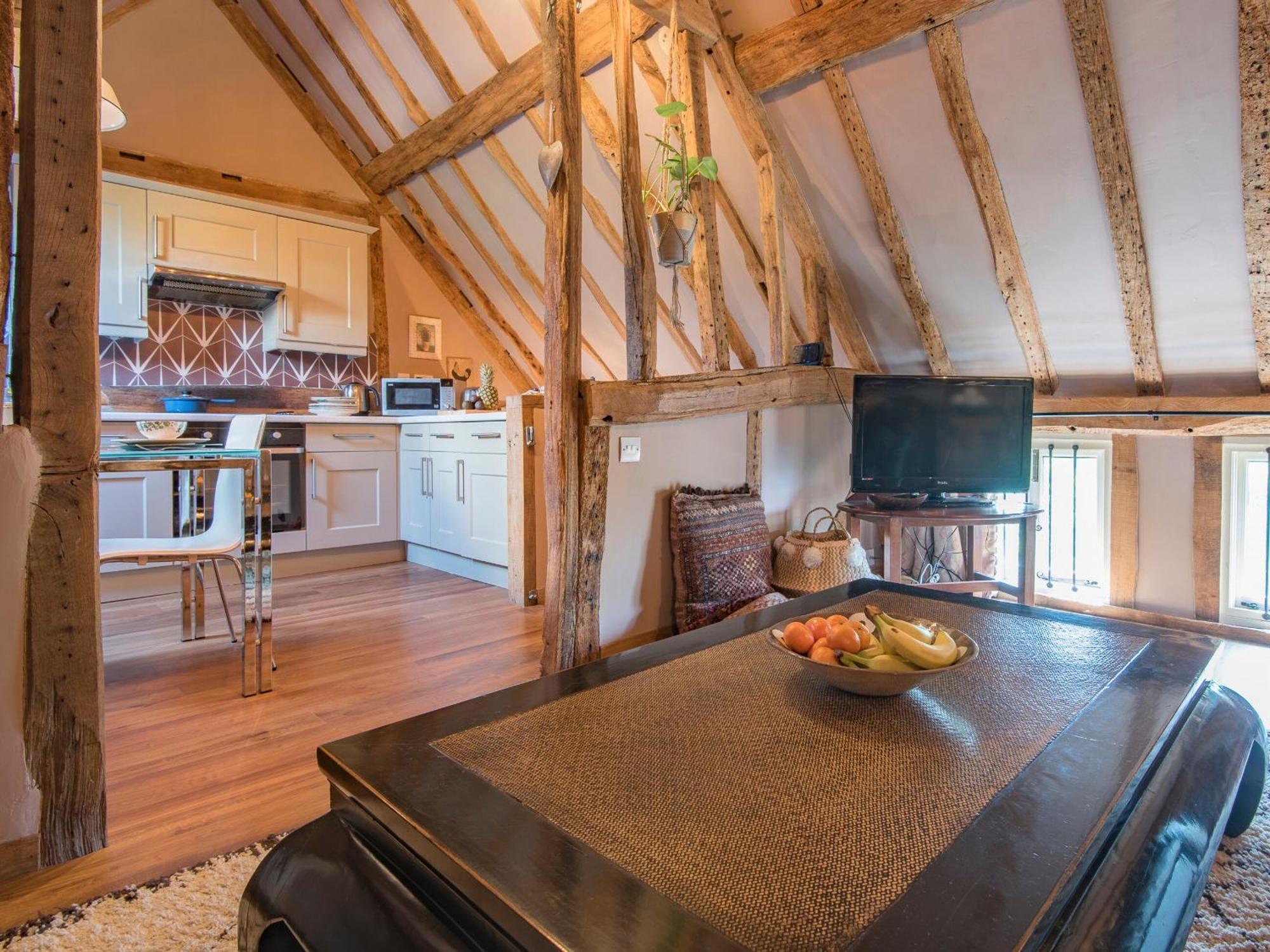 Вилла Woolhouse Barn Hunton  Экстерьер фото